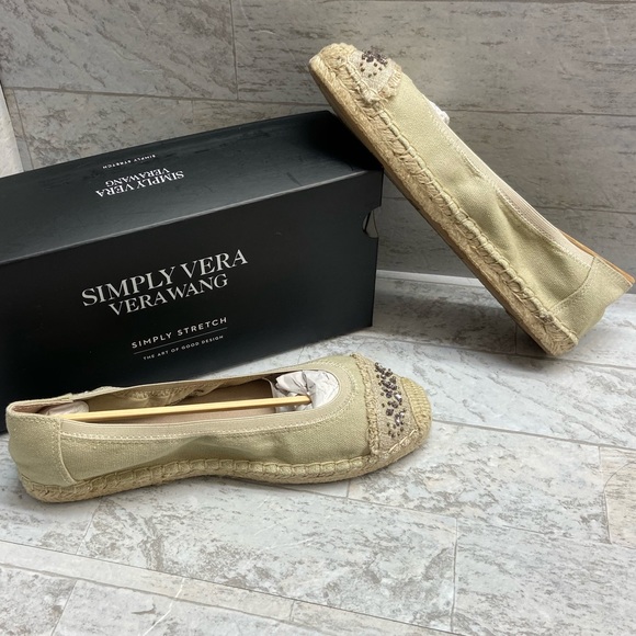 🆕 Khaki jeweled espadrille flats - Picture 4 of 10